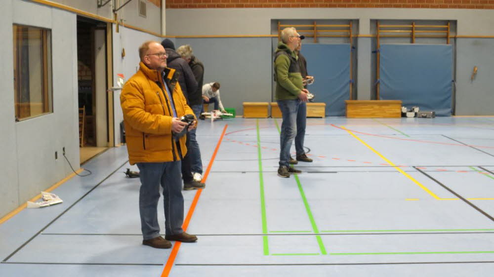 Hallenfliegen_01